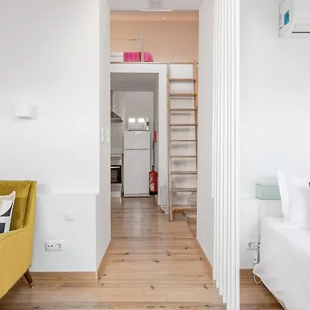 Skylight Mouraria Loft