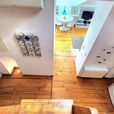 アパート Skylight Mouraria Loft リスボン